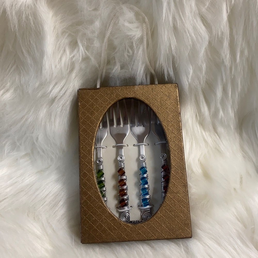 4 Mini “Wild Eye Designs” Appetizer Forks (NWT)